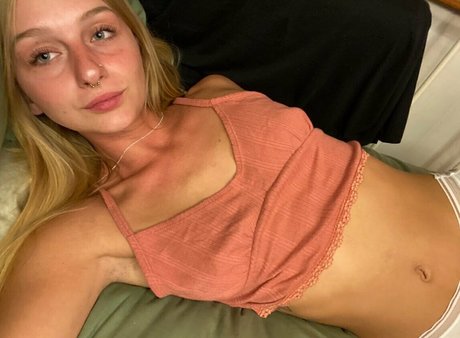 izzybizzybelle nackt sexy galerie