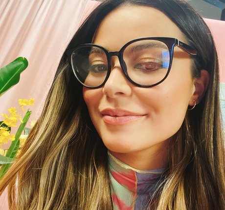 breite onlyfans xxx nackt bild