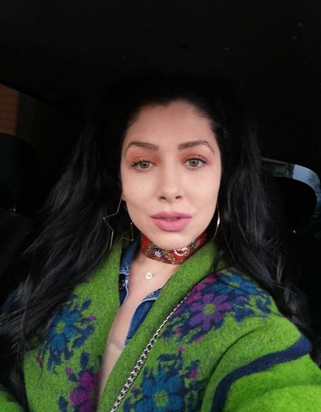 nonne onlyfans heiße schöne archiv