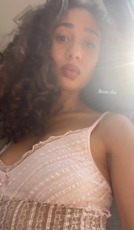 xulanichristine heiße nette bild