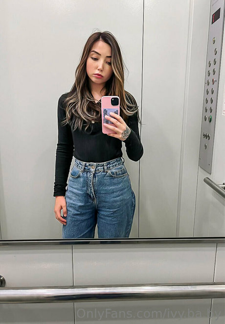 latina-dienstmädchen onlyfans hübsche sexy fotos