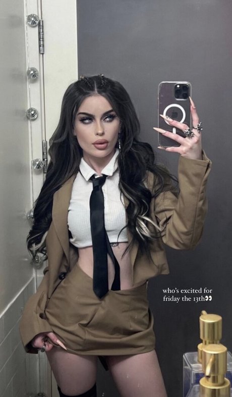 emo-schlampe onlyfans nacktheit pornographische archiv