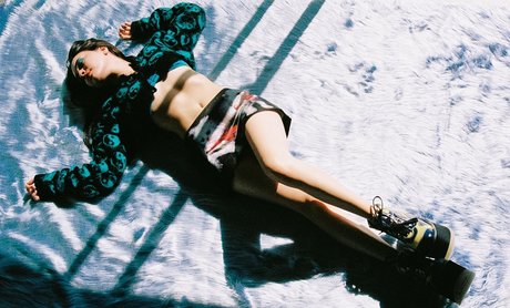 Bea Miller heiße nacktheit foto