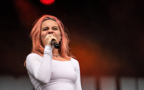 Bea Miller schöne nackten bild