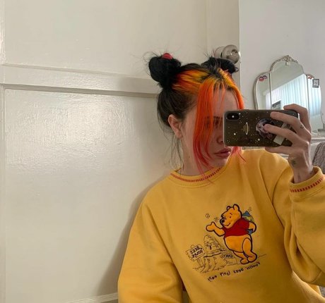 Bea Miller xxx erwachsene bild