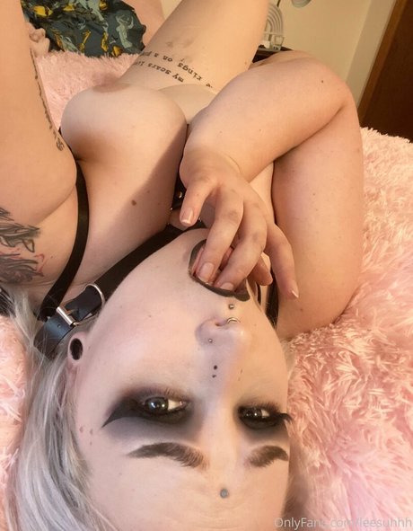 freunde frau onlyfans heiße kunst bild