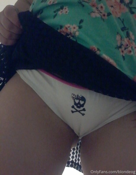 ebenholz-teen-onlyfans nacktheit exklusive galerie