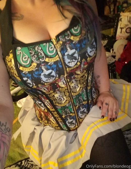 blondeog erwachsene perfekte bild