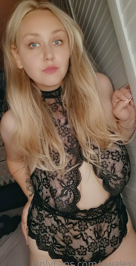 blonde heiße frau onlyfans hd sexy fotos