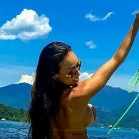 amanda albue top pornographische foto