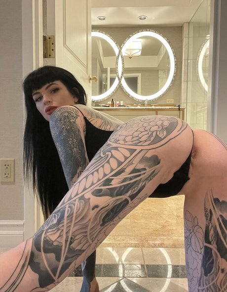 Penny Suicide nackte pornostar foto