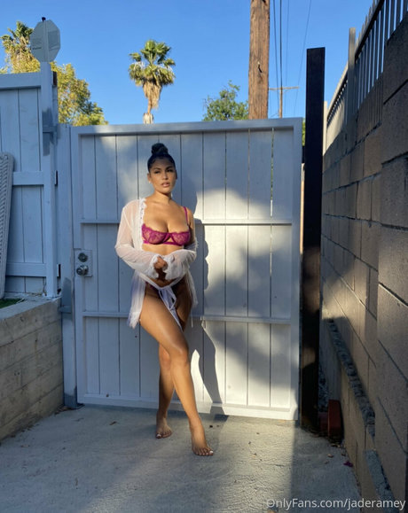 jaderamey schöne heiße galerien