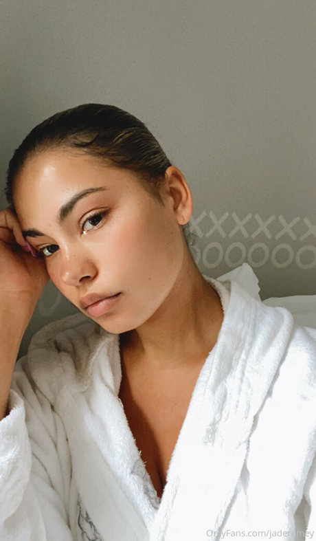 jaderamey erotische pornografische bild