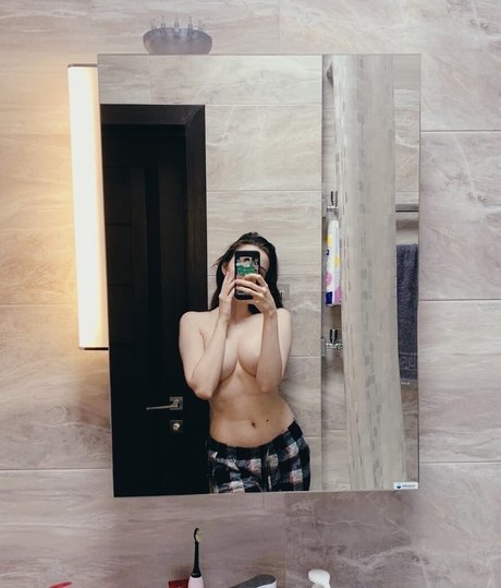 vollbusige ebenholz-onlyfans top fotos