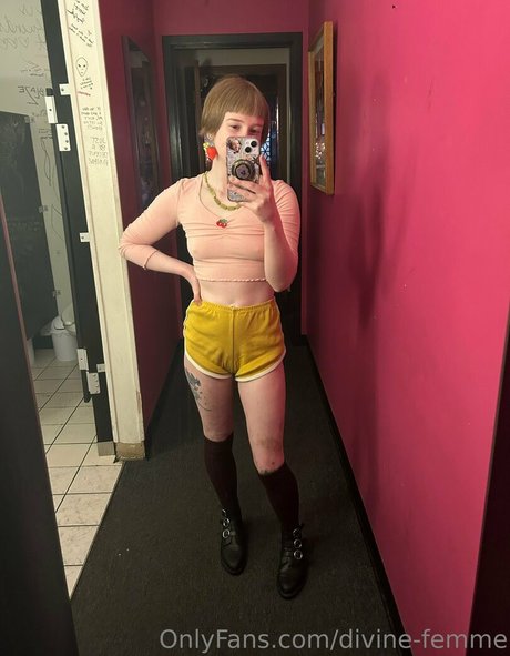 divine femme exklusive schöne galerie