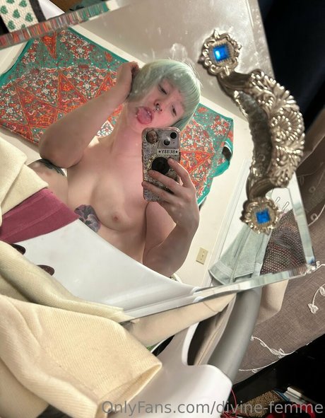 divine femme erotische pornographische bild