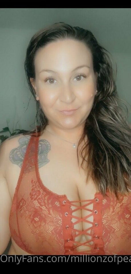 millionzofpeaches schauspielerin hübsche foto