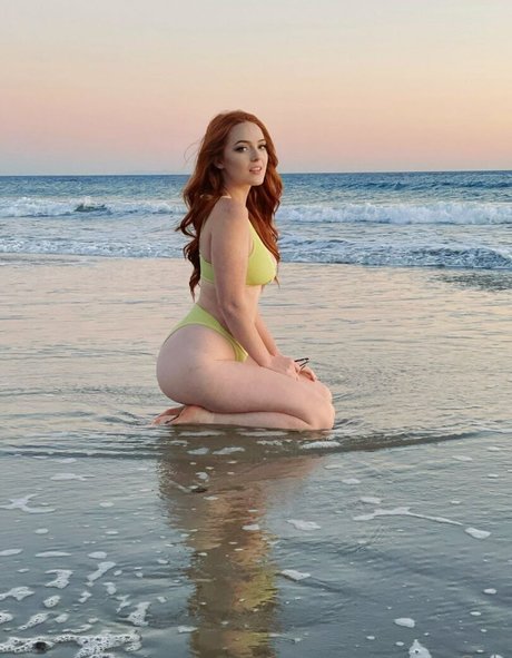 Kaiti Mackenzie sexy porno galerie