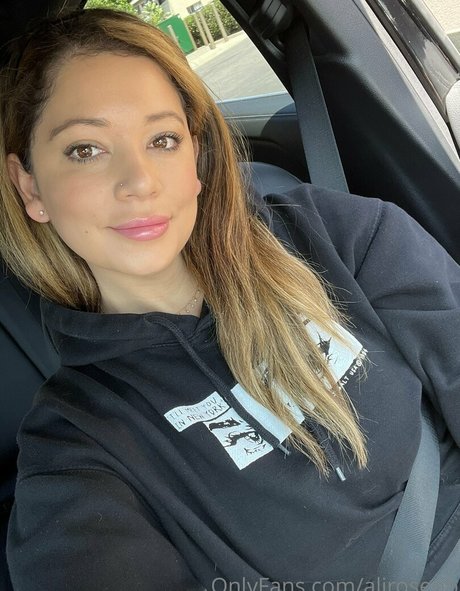 AliRosePB exklusive xxx foto