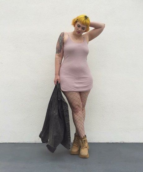 isabel hendrix porno kunst galerien