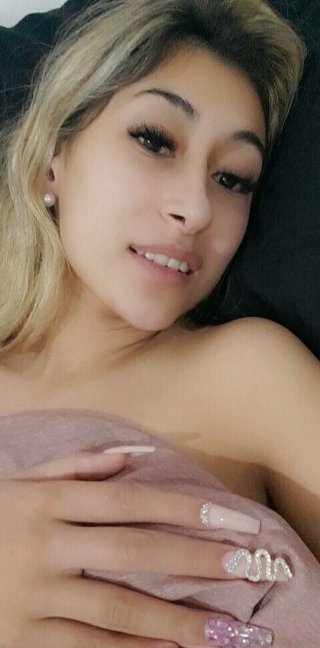 serenaamoon exklusive akt bild