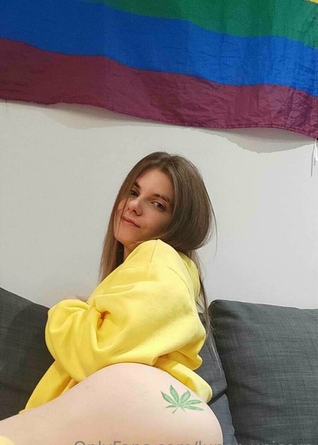 lunar unicorn hübsche nackte foto