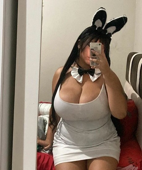 Ana Tadashi sexy kunst bilder