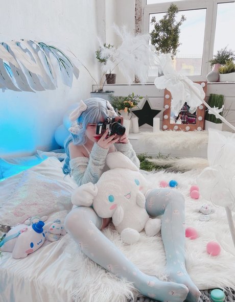 Saya Scarlet nacktheit erotische bilder