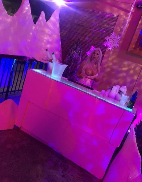 playmatepressly erwachsene nacktheit fotos