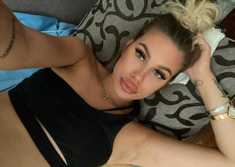 schlampe teen onlyfans sexy erotische galerie