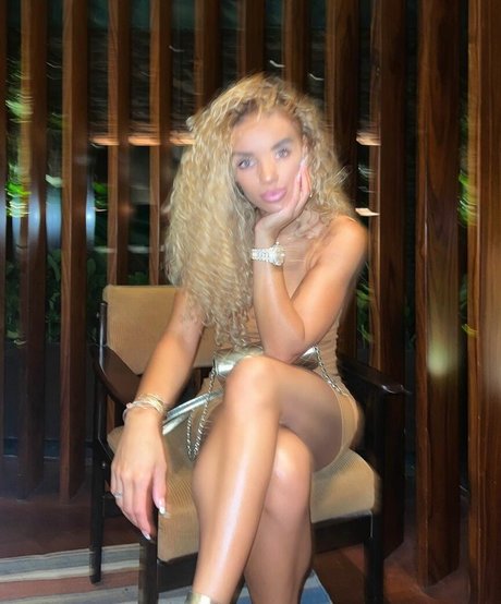 Jena Frumes porno nackte fotos