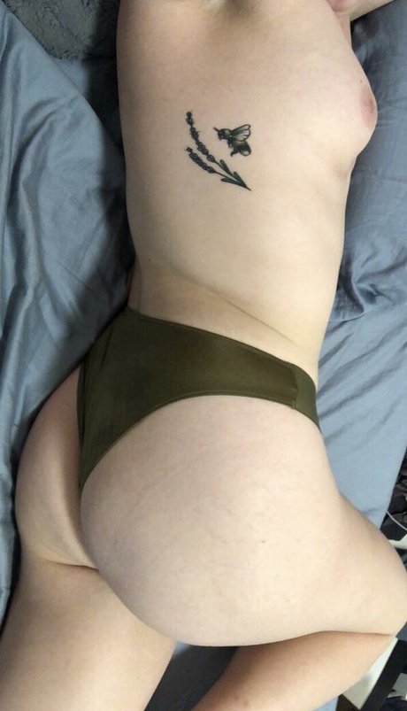 shemale sperma im mund onlyfans heiße schöne bilder