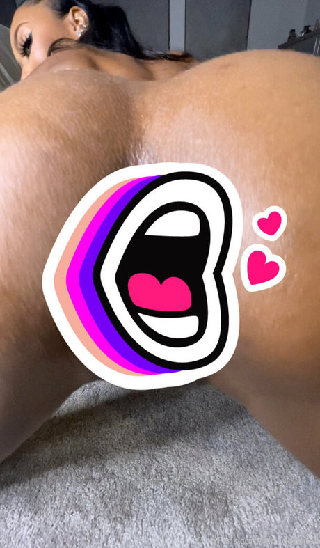 ninadoesitall erotische hd archiv