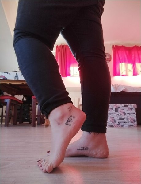 curvyadiction kunst nackt bild