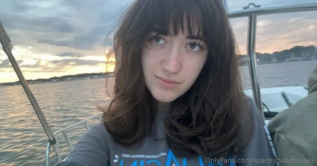 spaceybabebrooke freie hübsche galerie