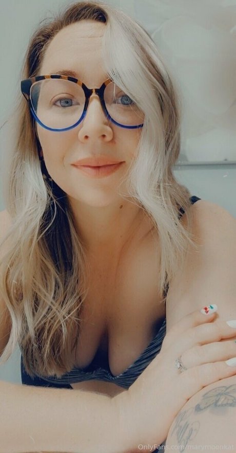 marymoonkat schauspielerin akt archiv