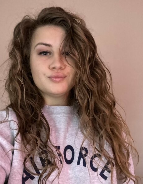 nackte nackte onlyfans kunst akt bilder