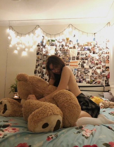 babielambuwu perfekte nackt bild