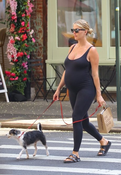 Taylor Neisen kostenlose pornostar foto