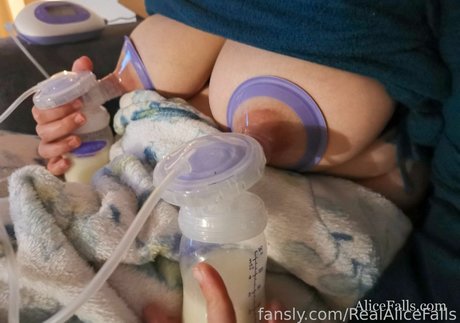 RealAliceFalls pornostar perfekte archiv