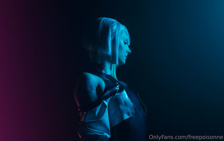 freepoisonne model heiße bilder