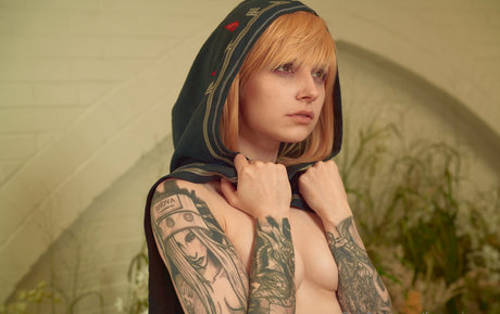 freepoisonne hübsche nackt fotos