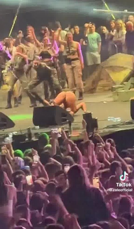 Teodora Dzehverovic nackt kunst fotos