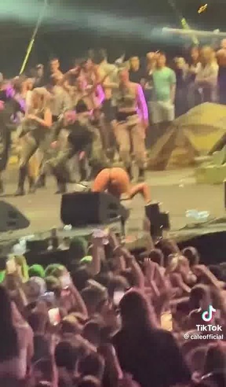 Teodora Dzehverovic kunst nacktheit fotos