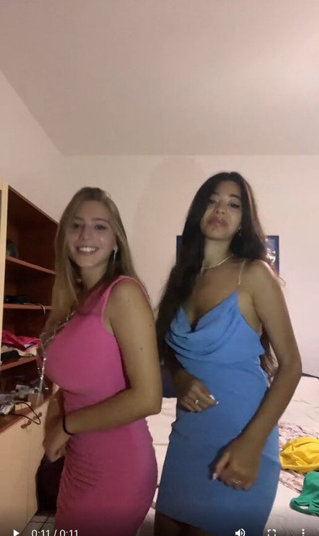 blonde lesbische onlyfans schöne akt fotos