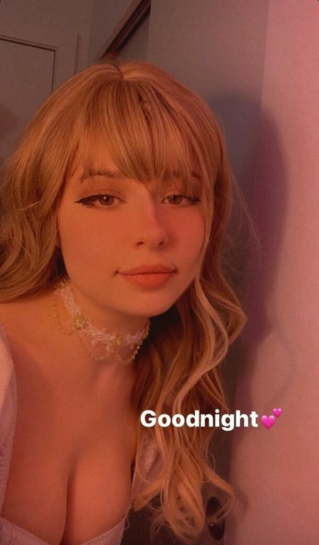 Aveykitty heiße nackte fotos