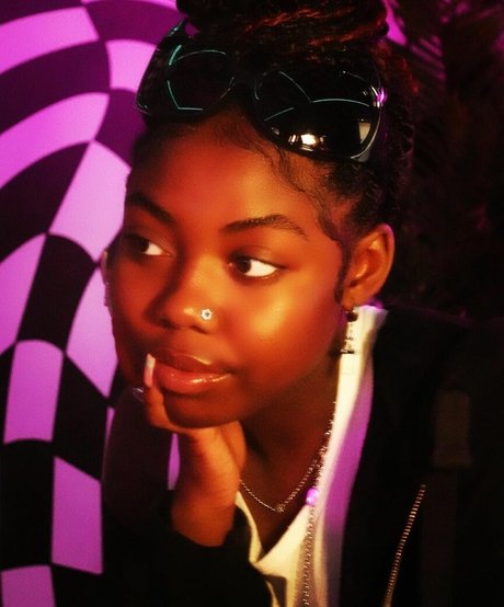 Alijahkai nackt pornostar foto