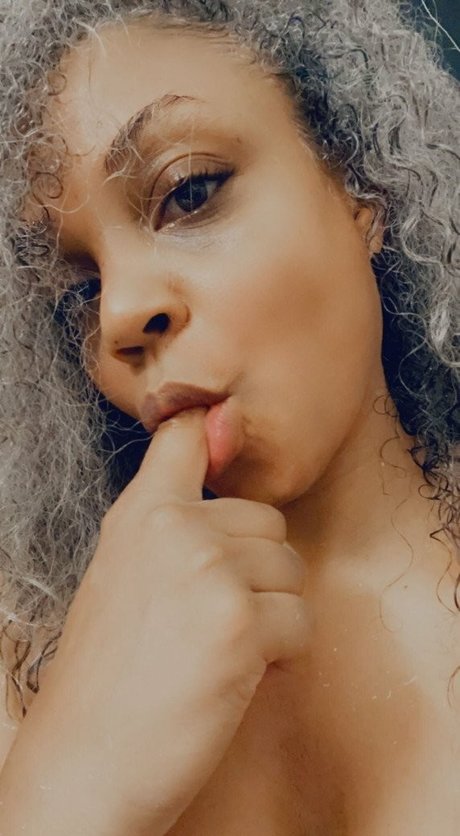 Sinnamon Love erwachsene sexy fotos