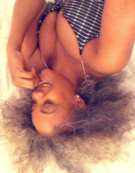 Sinnamon Love nackt perfekte galerien