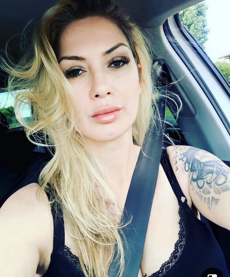 Milf Electra top porno galerien